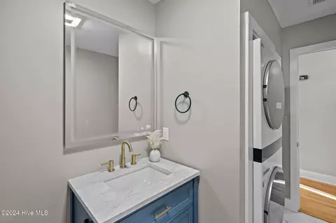 Bath - 1018 E 5th St, Washington, NC 27889 photo 1 of 2