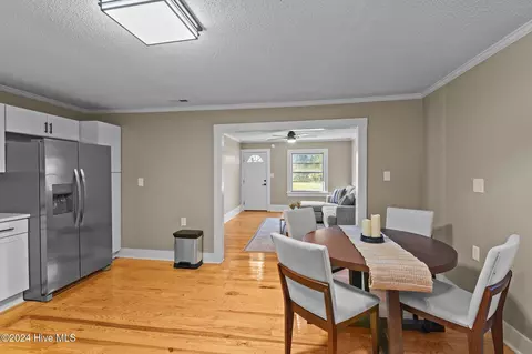 Dining - 1018 E 5th St, Washington, NC 27889 photo 2 of 2