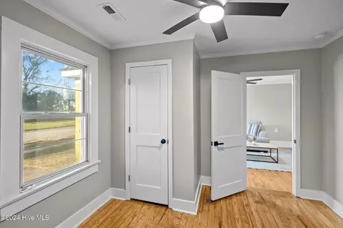 Entry Way - 1018 E 5th St, Washington, NC 27889 photo 2 of 2