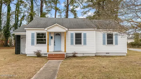 Other - 1018 E 5th St, Washington, NC 27889 photo 2 of 20