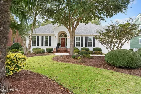 3032 Irwin Dr, Southport, NC 28461
