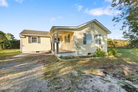 350 Laurel Rd, Beaufort, NC 28516