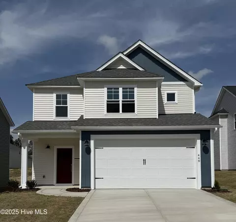 448 Kendall Dr, Southern Pines, NC 28387