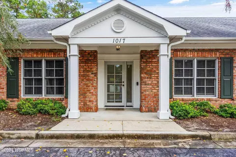 1017 Headwater Cove Ln, Wilmington, NC 28403
