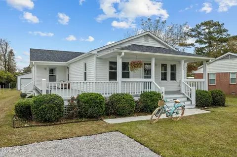 1010 Orange St, Newport, NC 28570