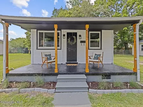 517 Brown St, Elizabeth City, NC 27909