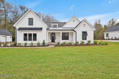 10909 Ashton Rd, Burgaw, NC 28425