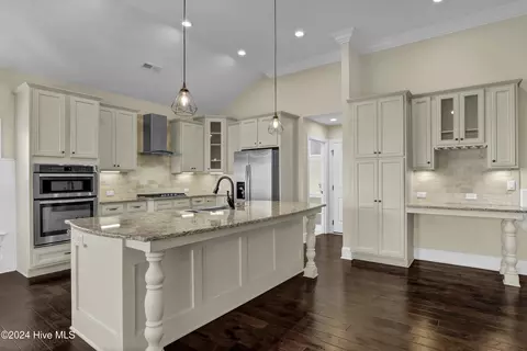 Kitchen - 14 Viona Ln, Hampstead, NC 28443 photo 1 of 3
