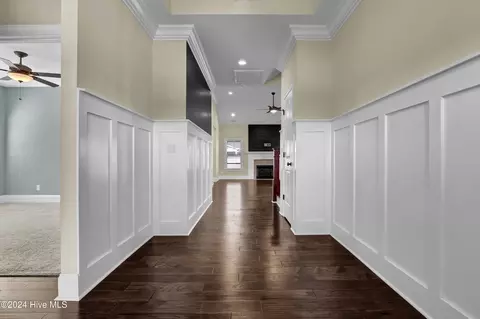 Entry Way - 14 Viona Ln, Hampstead, NC 28443 photo 1 of 3