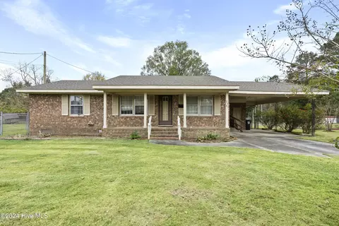2507 N Hills Dr, New Bern, NC 28562