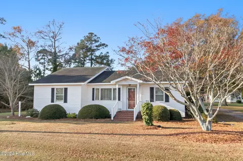 3858 Caratoke Hwy, Maple, NC 27956