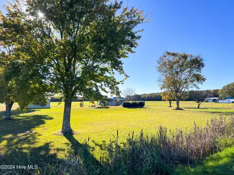 1391 Puddin Hill Rd, Scranton, NC 27875