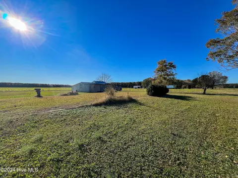 1391 Puddin Hill Rd, Scranton, NC 27875 photo 4