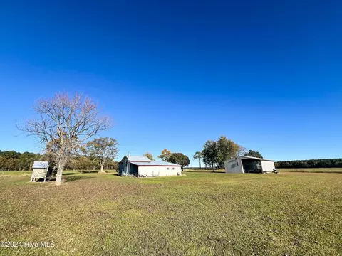 1391 Puddin Hill Rd, Scranton, NC 27875 photo 9