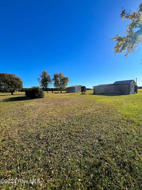 1391 Puddin Hill Rd, Scranton, NC 27875 photo 5