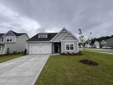 700 Chestoa Trl #61, Aberdeen, NC 28315