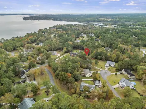 View/Area - 605 Old River Rd, Stella, NC 28582 photo 5 of 16