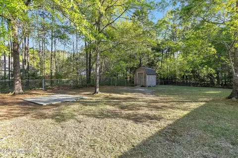 Exterior - 605 Old River Rd, Stella, NC 28582 photo 6 of 6