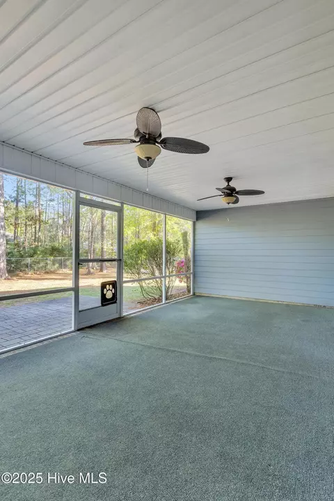 Exterior - 605 Old River Rd, Stella, NC 28582 photo 4 of 6