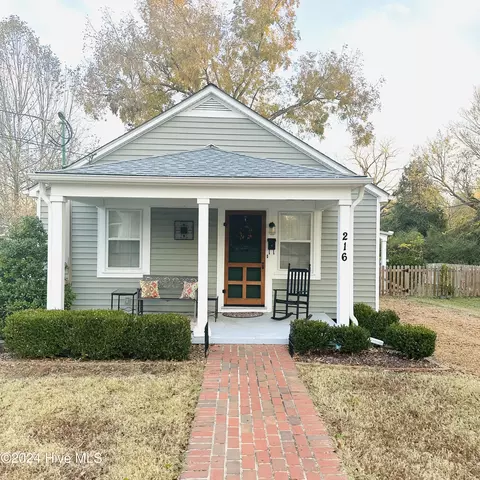 216 W Gale St, Edenton, NC 27932