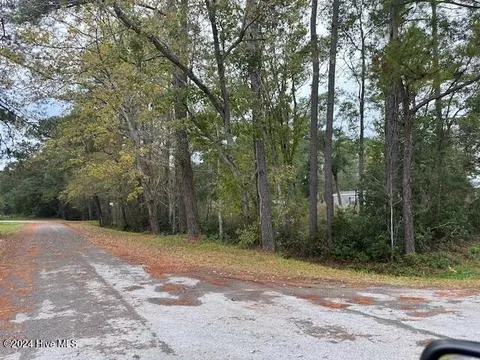 1099 Wrenn Dr SW, Sunset Beach, NC 28468