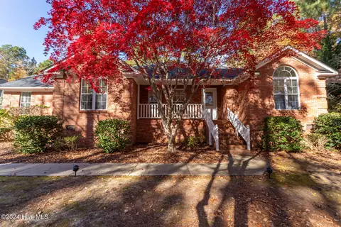 108 Vanore Rd, West End, NC 27376