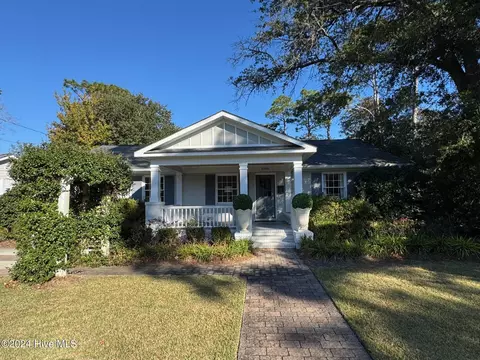 2405 Churchill Dr, Wilmington, NC 28403