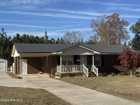138 Sugg Dr, Snow Hill, NC 28580