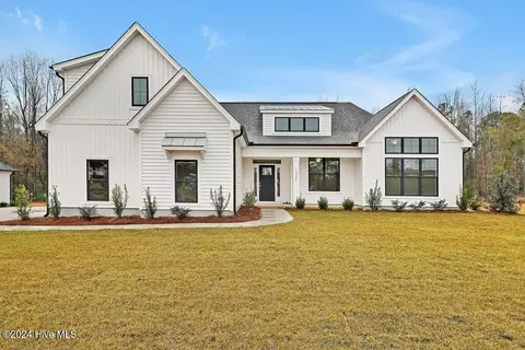 10927 Ashton Rd, Burgaw, NC 28425