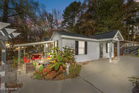 517 Maple Ave, Sanford, NC 27330