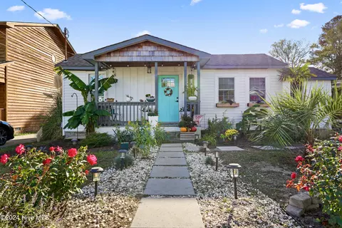 413 Raleigh Ave, Carolina Beach, NC 28428