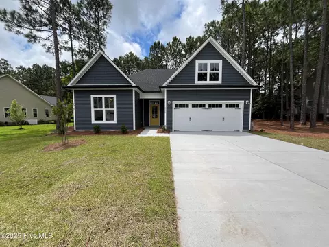 3958 Pepperberry Ln, Southport, NC 28461