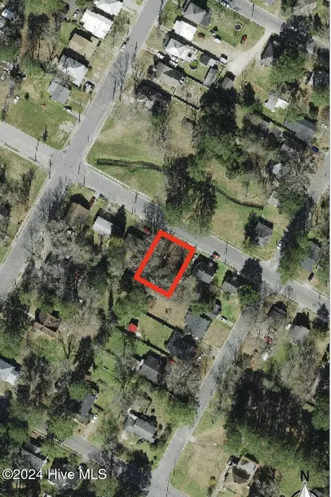 705 E 5th St, Washington, NC 27889 photo 2