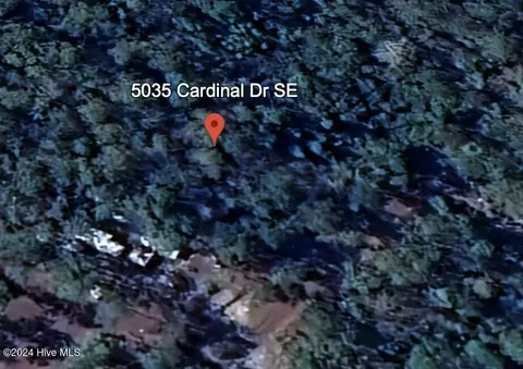 5035 Cardinal Dr SE, Southport, NC 28461