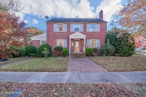 705 Cedar St, Elizabeth City, NC 27909