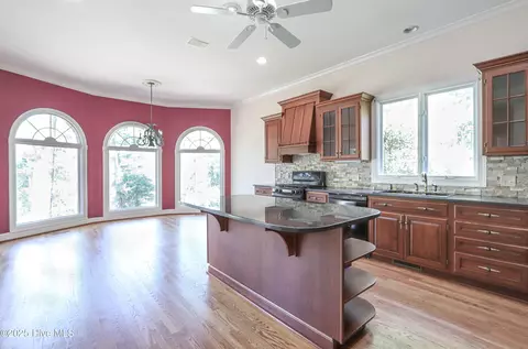 Kitchen - 535 Donald Ross Dr, Pinehurst, NC 28374 photo 5 of 5