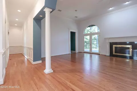 Living - 535 Donald Ross Dr, Pinehurst, NC 28374 photo 3 of 7