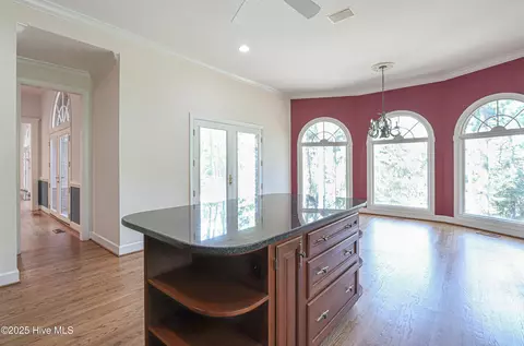 Kitchen - 535 Donald Ross Dr, Pinehurst, NC 28374 photo 2 of 5