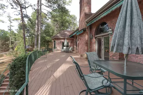 Exterior - 535 Donald Ross Dr, Pinehurst, NC 28374 photo 5 of 10
