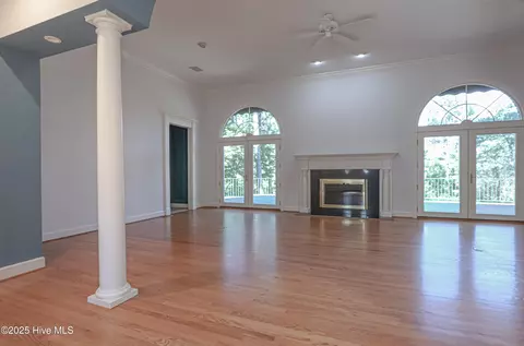 Living - 535 Donald Ross Dr, Pinehurst, NC 28374 photo 4 of 7