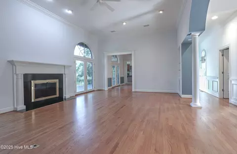 Living - 535 Donald Ross Dr, Pinehurst, NC 28374 photo 5 of 7