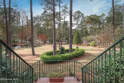 Exterior - 535 Donald Ross Dr, Pinehurst, NC 28374 photo 7 of 10