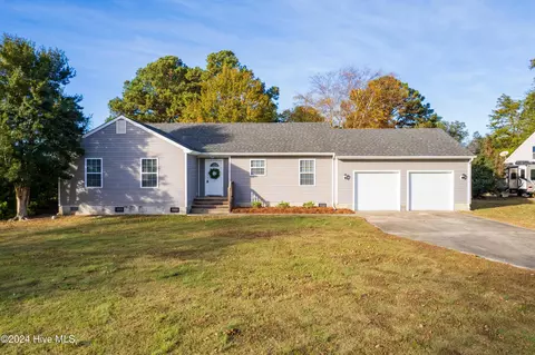 101 Gadwell Dr, Currituck, NC 27929