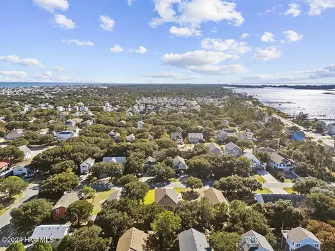 View/Area - 516 W Wilkinson St, Kill Devil Hills, NC 27948 photo 5 of 8