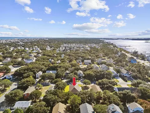 View/Area - 516 W Wilkinson St, Kill Devil Hills, NC 27948 photo 4 of 8