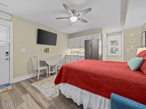 Bedroom - 516 W Wilkinson St, Kill Devil Hills, NC 27948 photo 10 of 13