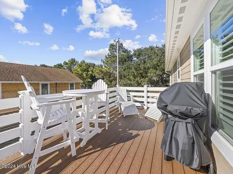 Exterior - 516 W Wilkinson St, Kill Devil Hills, NC 27948 photo 6 of 7