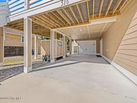 Exterior - 516 W Wilkinson St, Kill Devil Hills, NC 27948 photo 2 of 7
