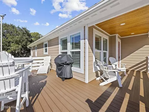 Exterior - 516 W Wilkinson St, Kill Devil Hills, NC 27948 photo 5 of 7