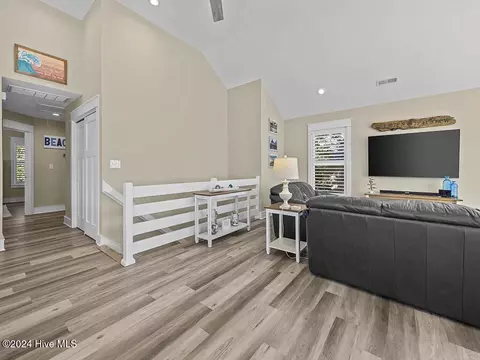 Entry Way - 516 W Wilkinson St, Kill Devil Hills, NC 27948 photo 2 of 6
